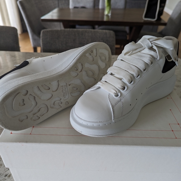 Alexander McQueen oversized sneakers 36.5 - Picture 4 of 4